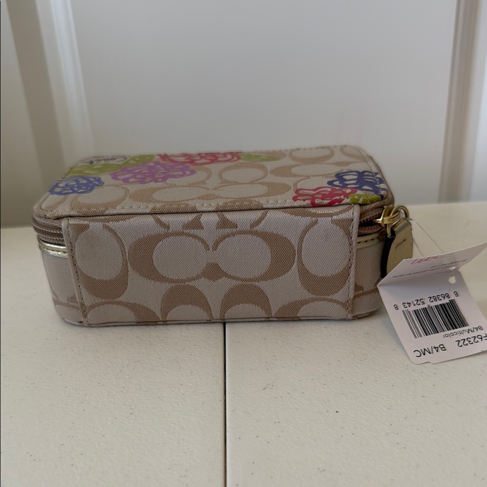 NWT - COACH DAISY PATTERN TRAVEL JEWELRY CARRIER - Picture 4 of 8